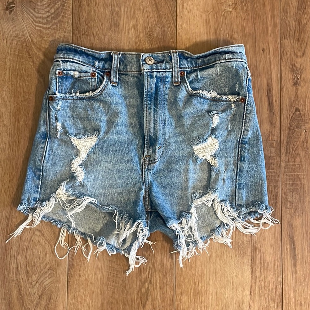 A&F high rise mom short